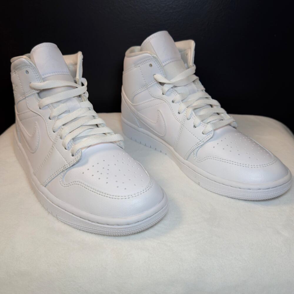 Nike Air Jordan 1 Mid “Triple White” – DV0991-111 | 8.5W - Picture 9 of 10